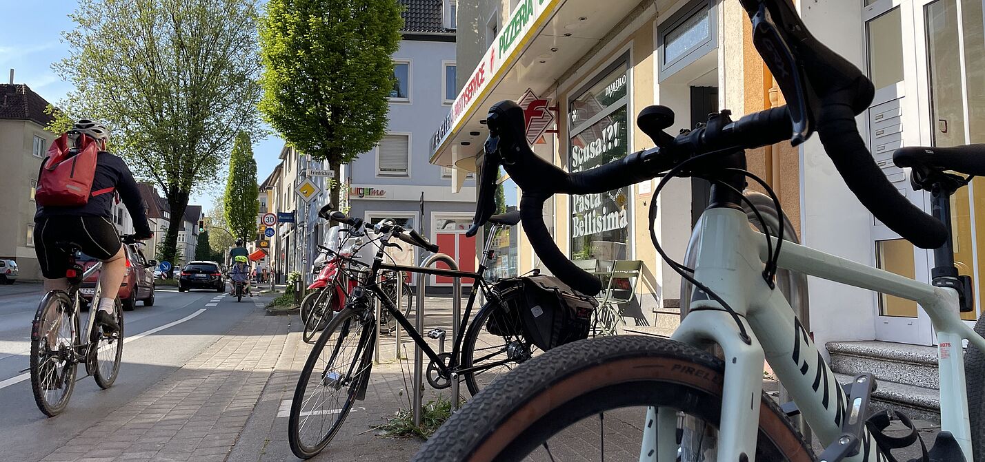 Abstellbügel in der Stapenhorststraße: ADFC kritisiert FDP Fahrrad-Abstellbügel in der Stapenhorststraße