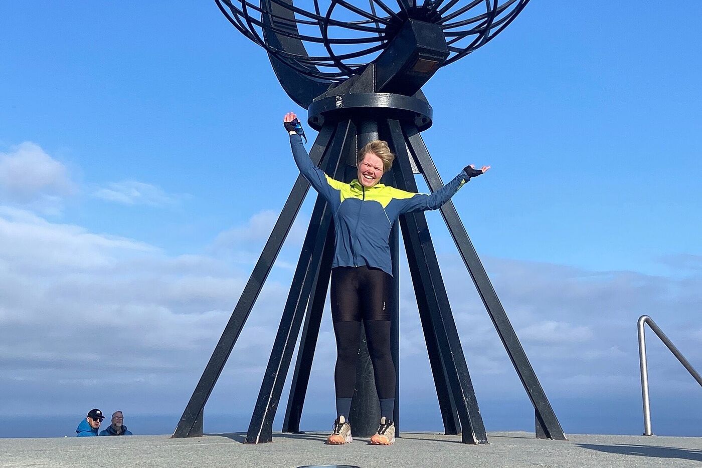 Metallener Globus am Nordkap